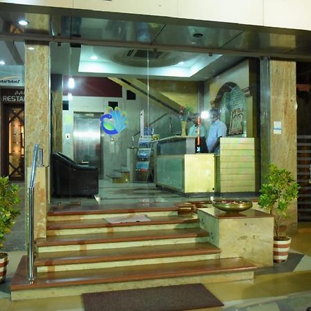 Отель Chendhoor Residency Tiruchirappalli Экстерьер фото
